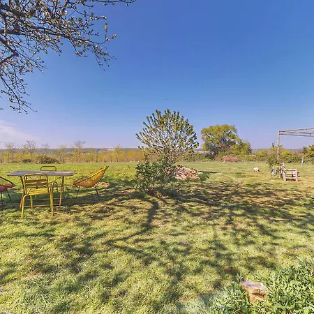 Amazing In * Villaines-la-Gonais