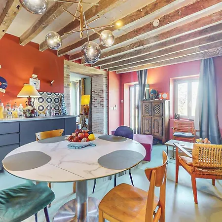 Amazing In * Villaines-la-Gonais