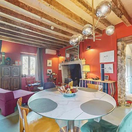 Amazing In Semesterbostad *