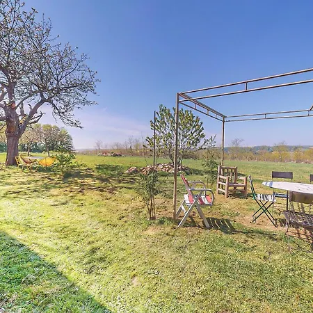 Semesterbostad Amazing In