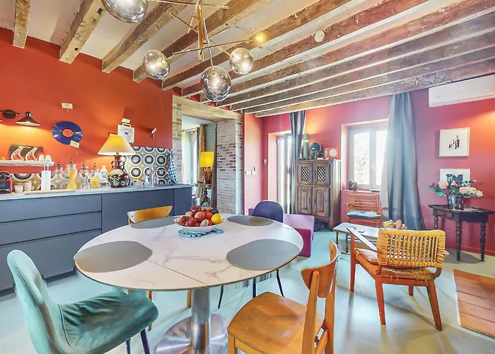 Amazing In * Villaines-la-Gonais